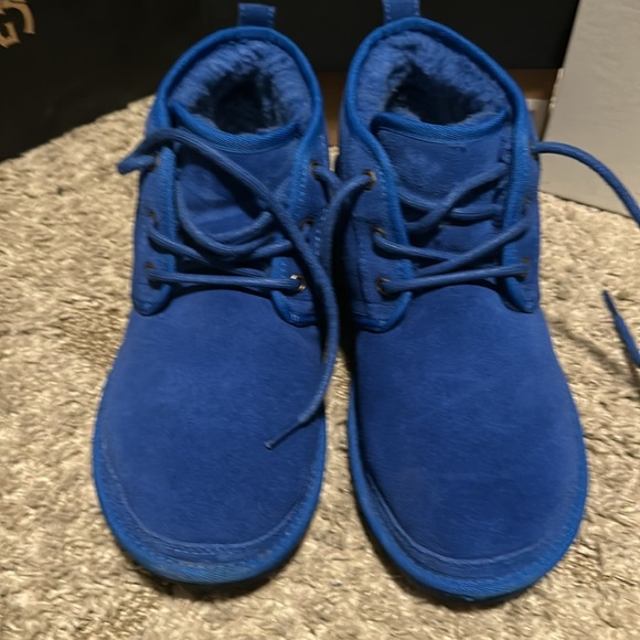 UGG 3 pairs 60 each and care kit $20
Thanks for looking
Let’s make a deal - Picture 15 of 17